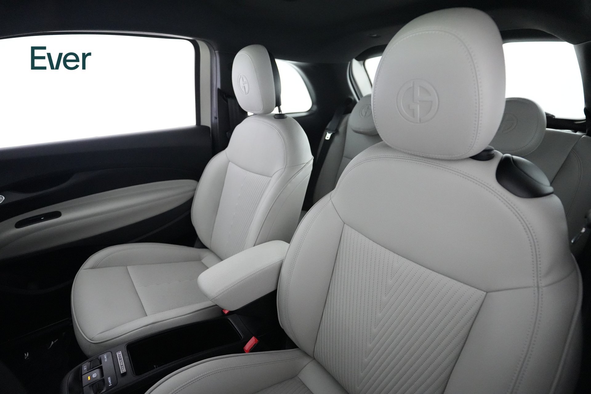 Used 2025 FIAT 500 e FWD image 4