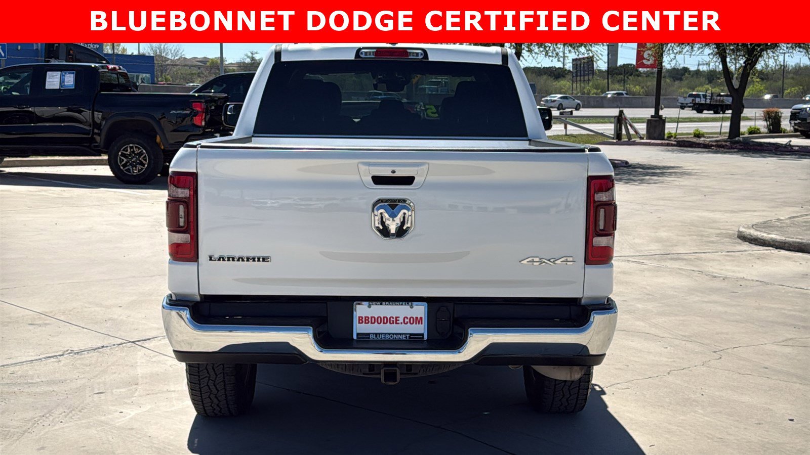 Used 2023 RAM 1500 Laramie w/ Off Road Group AWD/4WD image 4