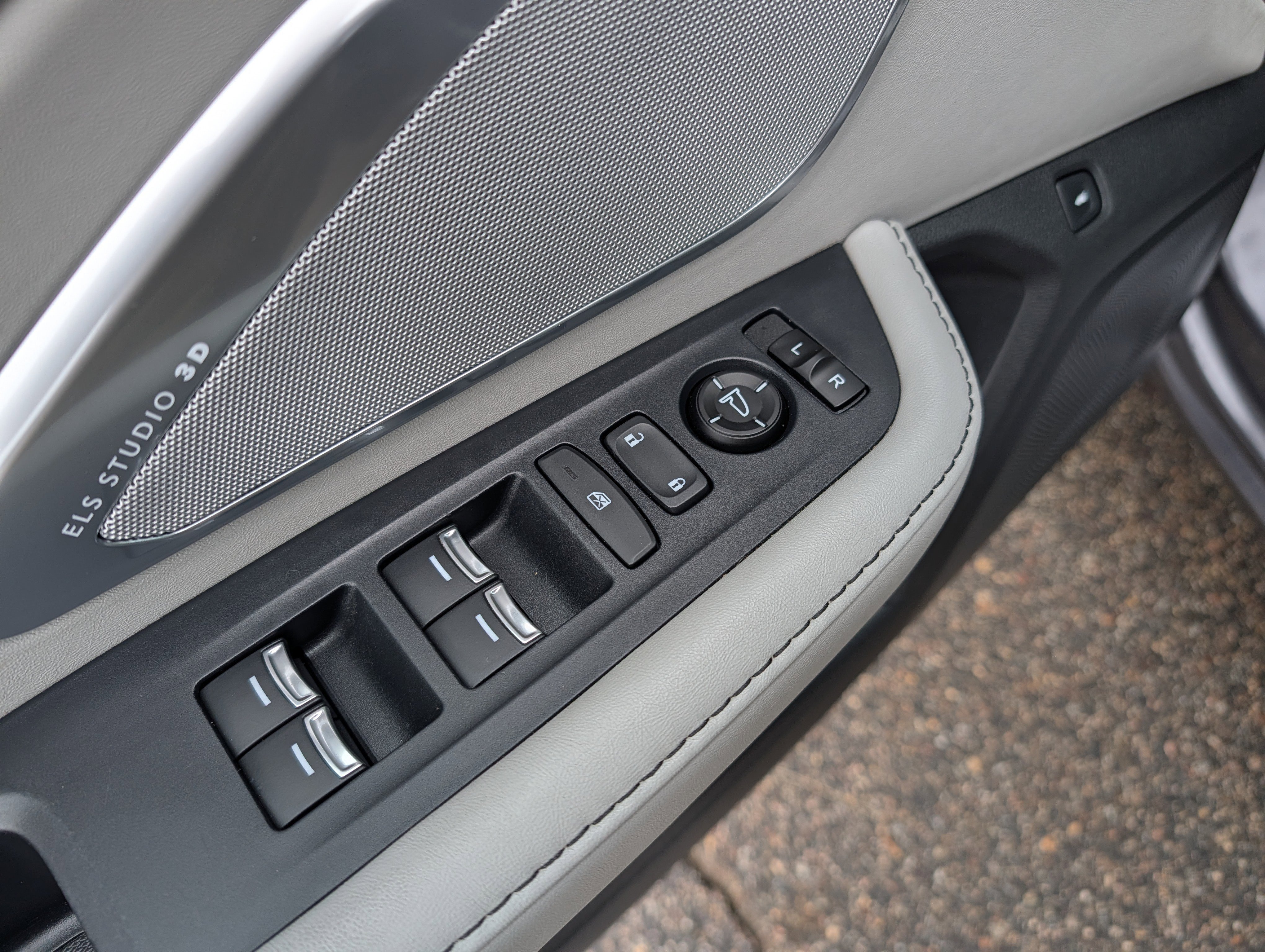 Used 2019 Acura RDX AWD w/ Advance Package image 25