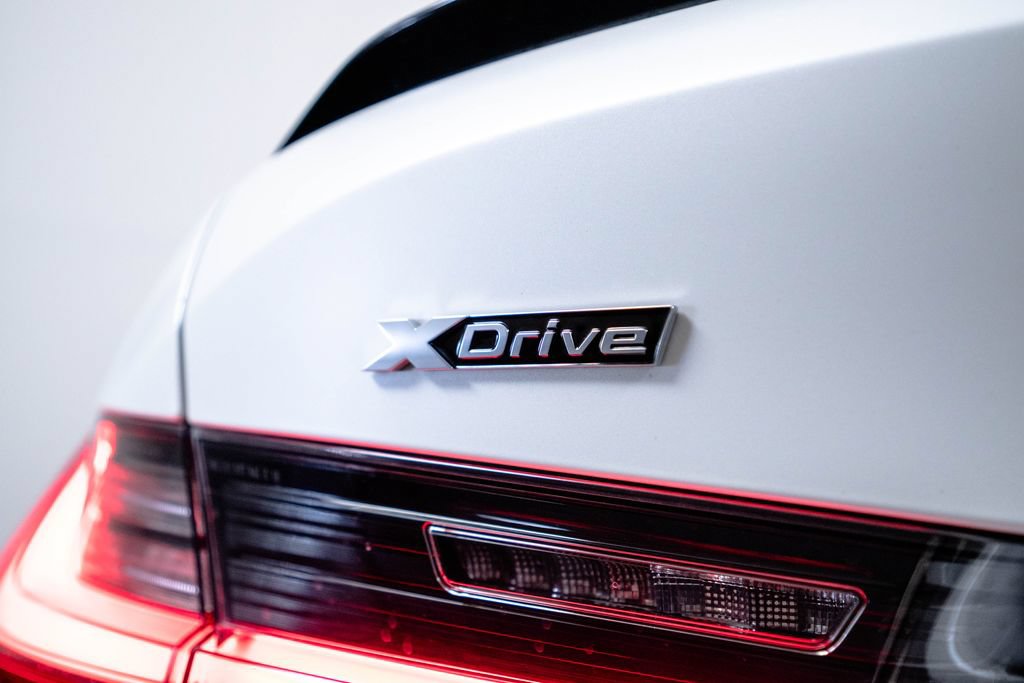 Used 2023 BMW M3 Competition AWD/4WD image 13