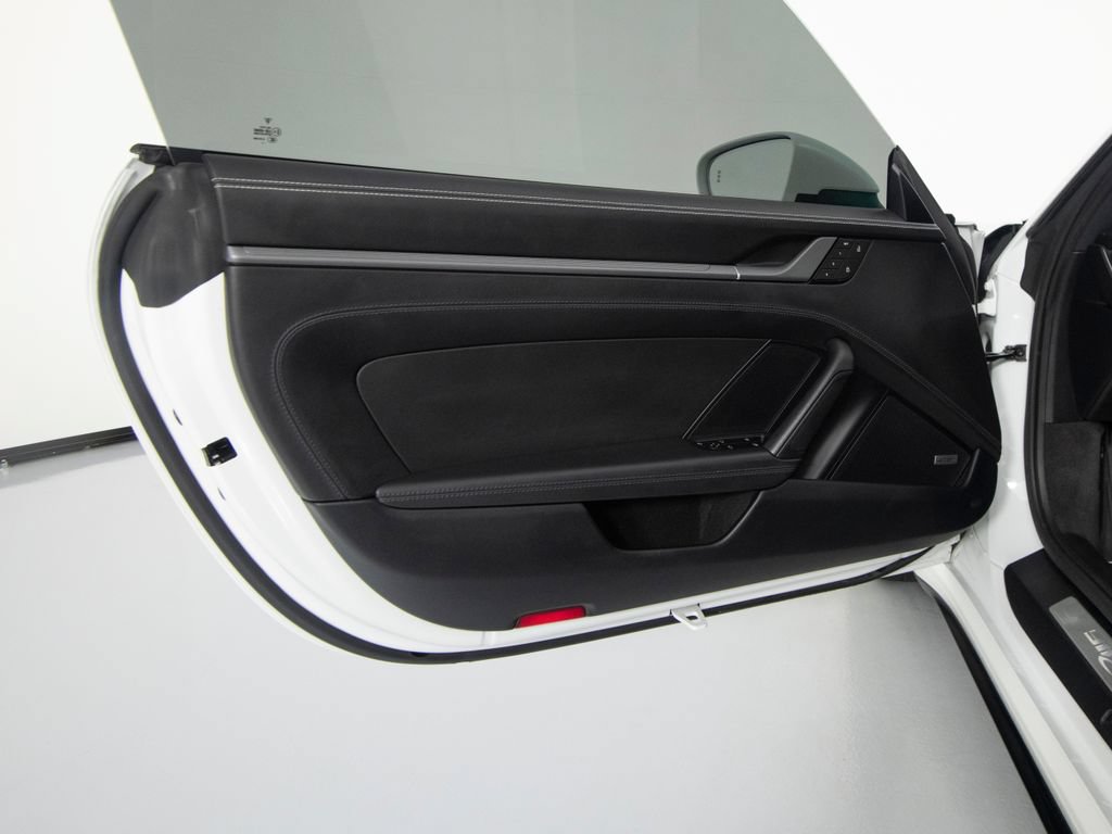 Certified 2022 Porsche 911 Carrera 4 AWD/4WD image 18
