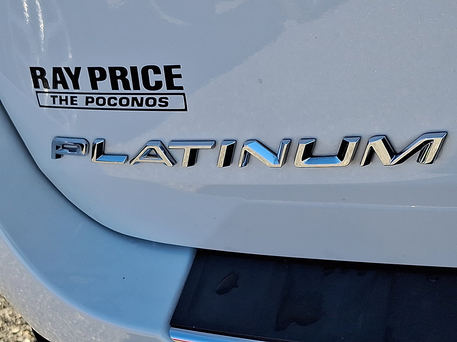 Certified 2022 Ford Explorer Platinum w/ Equipment Group 601A image 29