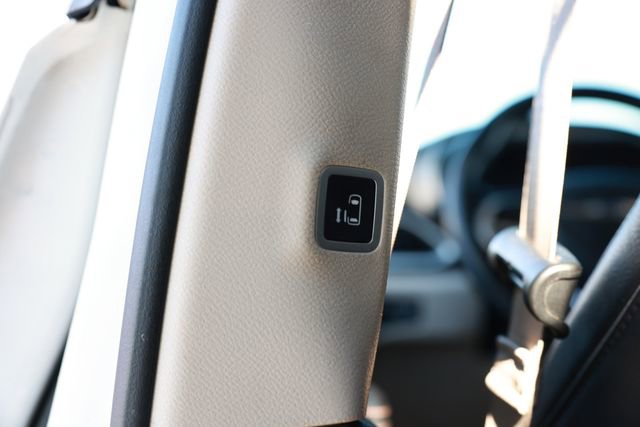 Used 2020 Chrysler Pacifica Touring-L Plus image 31