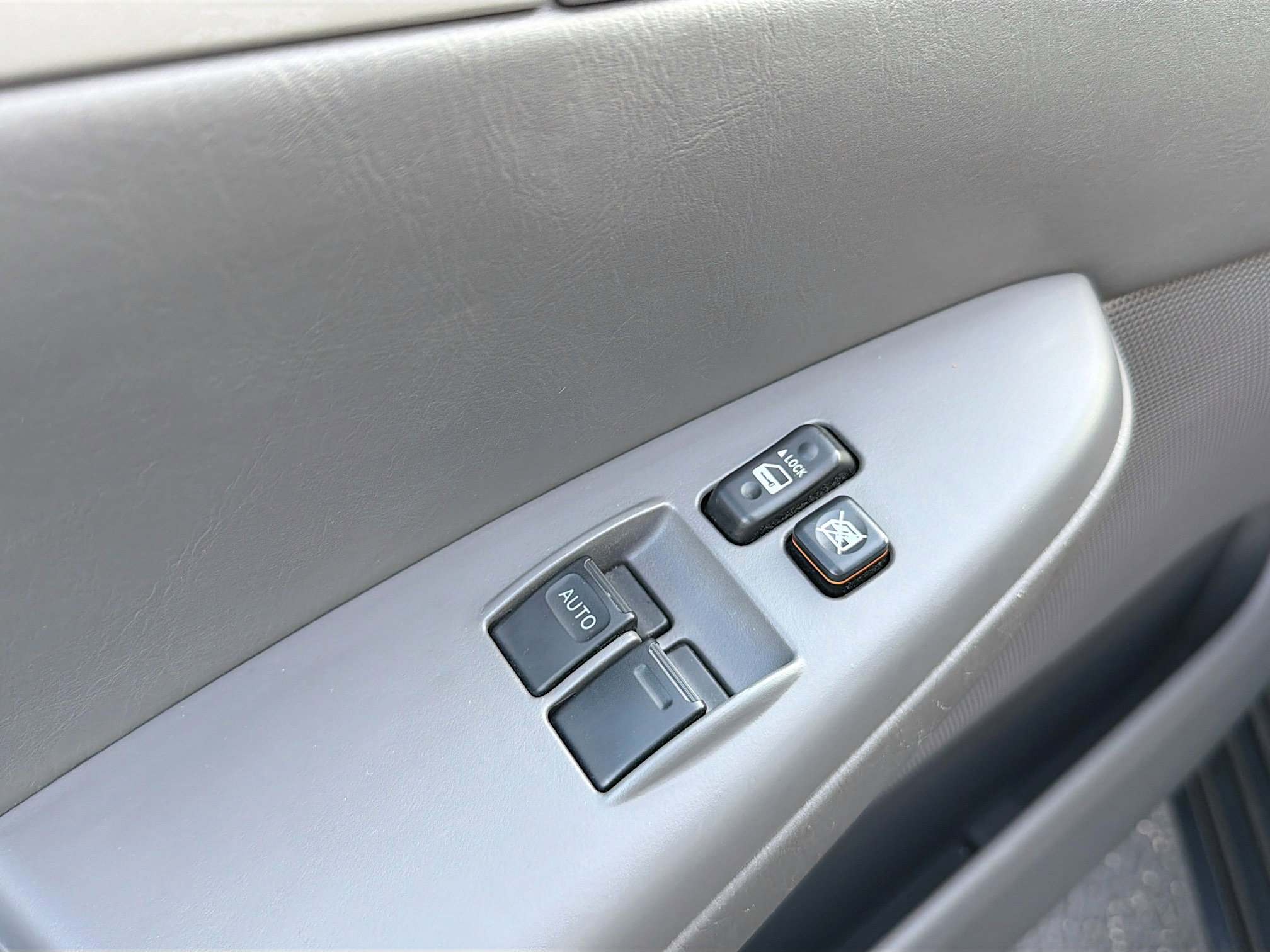 Used 2008 Toyota Solara SE FWD image 7