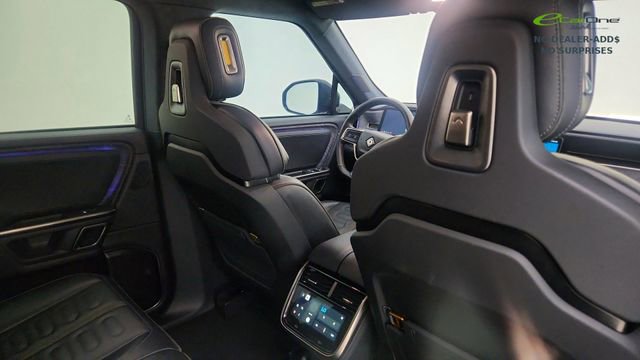 Used 2024 Rivian R1S Adventure AWD/4WD image 29
