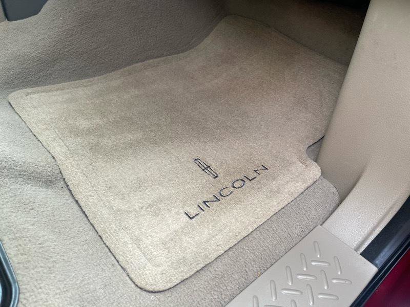 Used 2006 Lincoln Mark LT 4x4 image 53