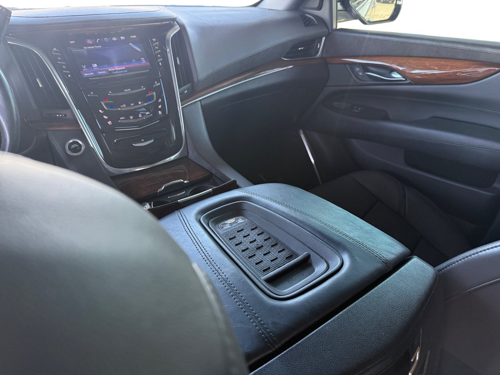 Used 2016 Cadillac Escalade Premium AWD/4WD image 15