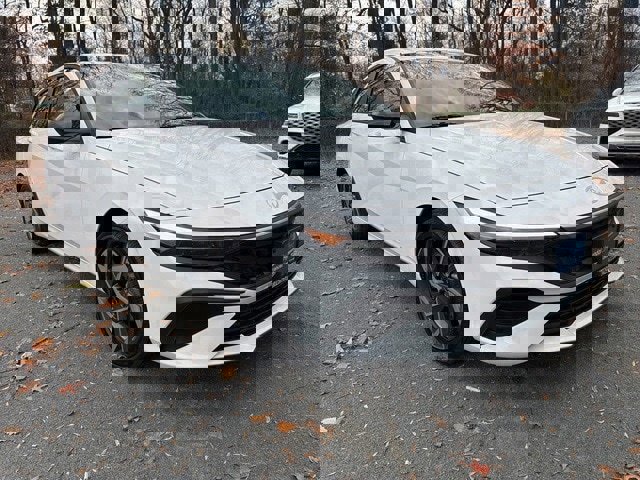 Certified 2025 Hyundai Elantra SEL image 2