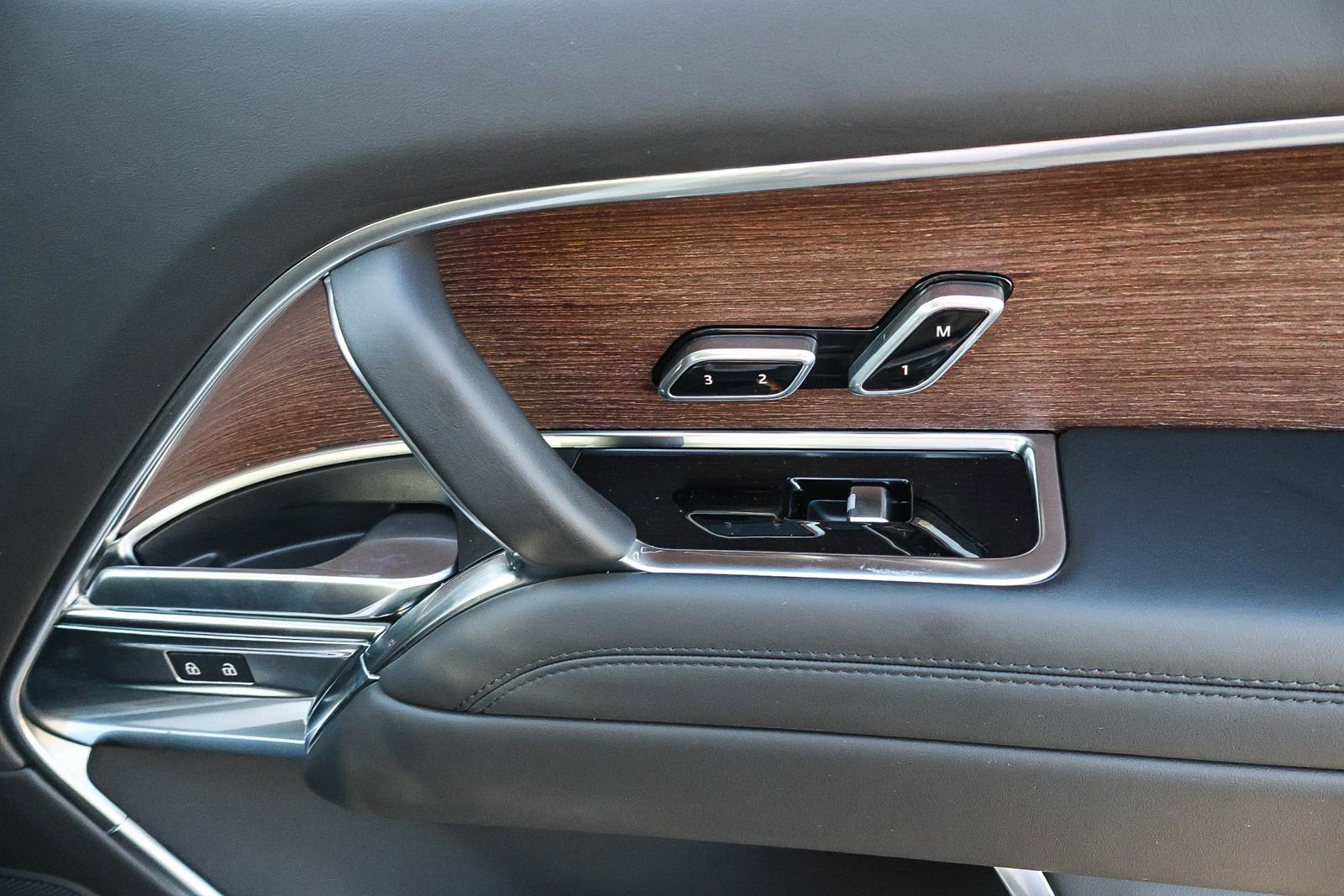 New 2026 Land Rover Range Rover SE image 19