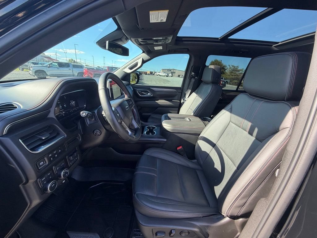 Used 2024 Chevrolet Tahoe RST w/ Luxury Package AWD/4WD image 2