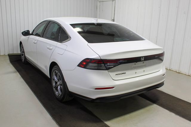 Used 2024 Honda Accord EX image 4