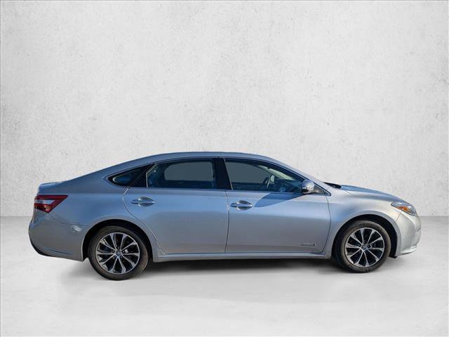 Used 2018 Toyota Avalon XLE Premium w/ All Weather Liner Package FWD image 4