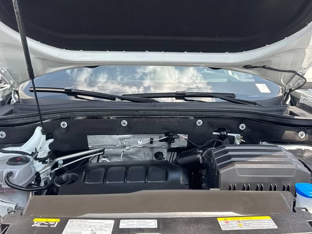 Used 2024 Volkswagen Atlas Cross Sport SEL R-Line AWD/4WD image 29