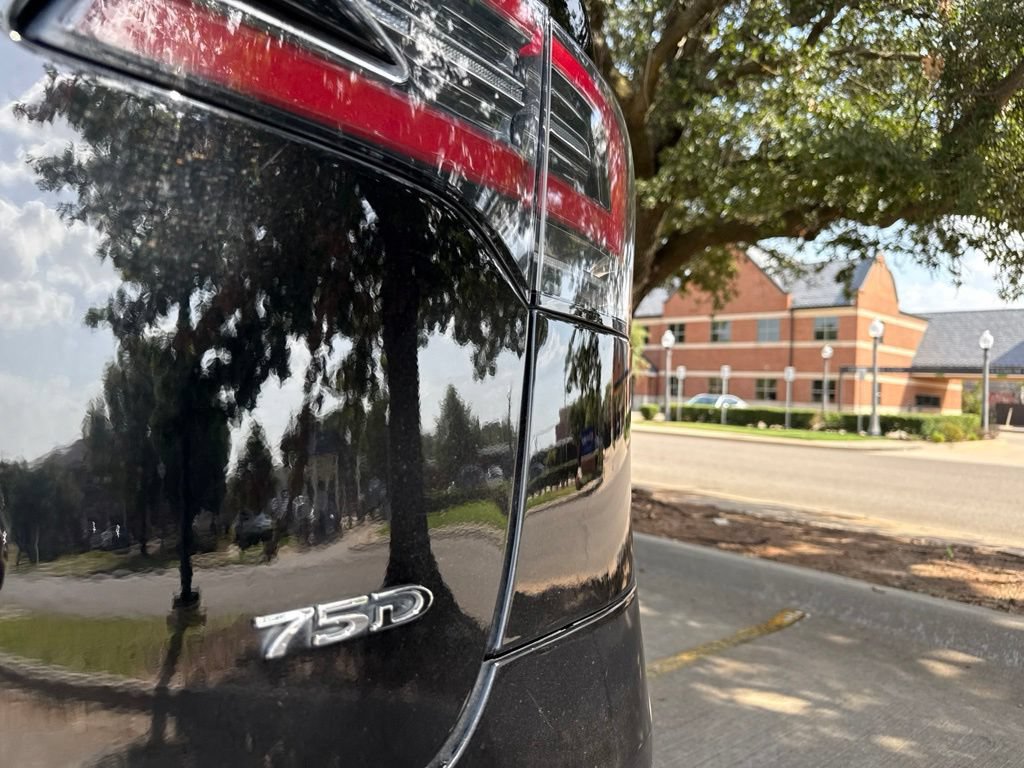Used 2018 Tesla Model X 75D AWD/4WD image 16