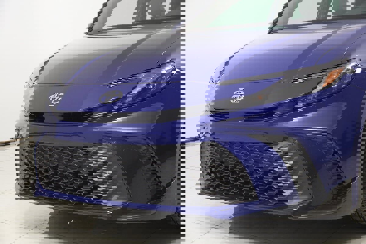 Used 2025 Toyota Camry SE image 51