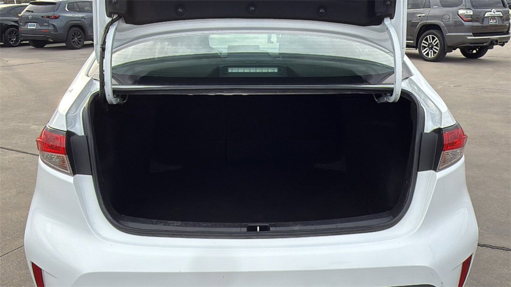 Used 2023 Toyota Corolla LE image 23