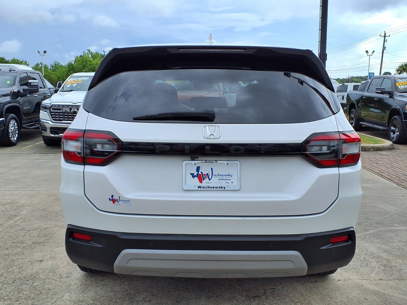 Used 2023 Honda Pilot EX-L image 6