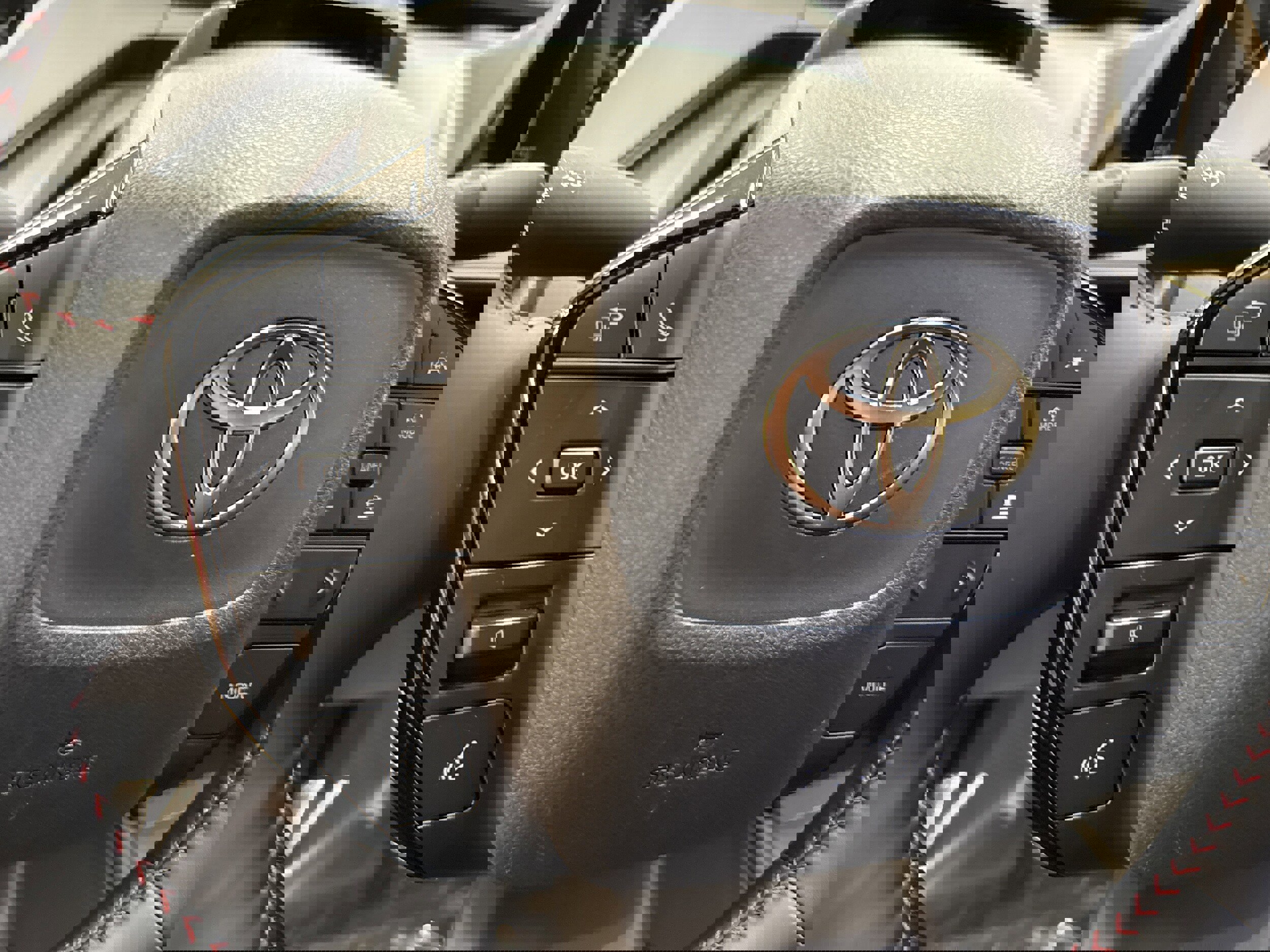 Used 2025 Toyota Prius SE image 46