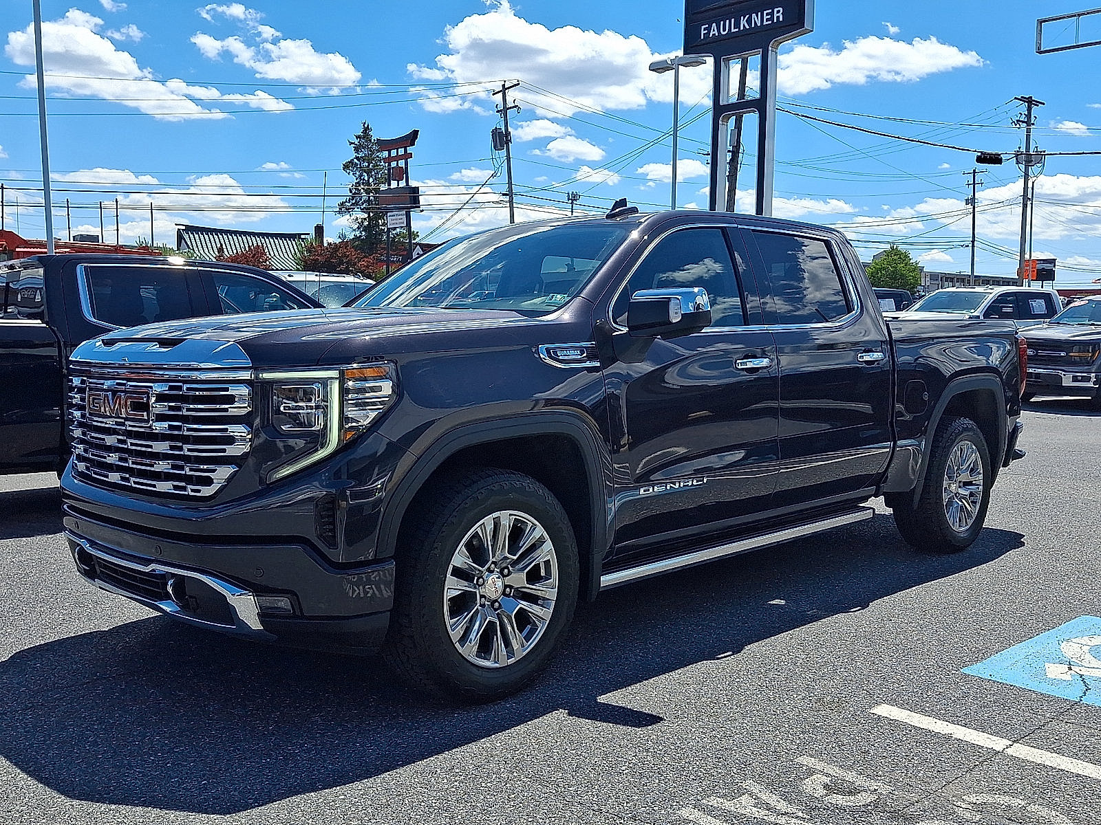 Used 2022 GMC Sierra 1500 Denali AWD/4WD image 3