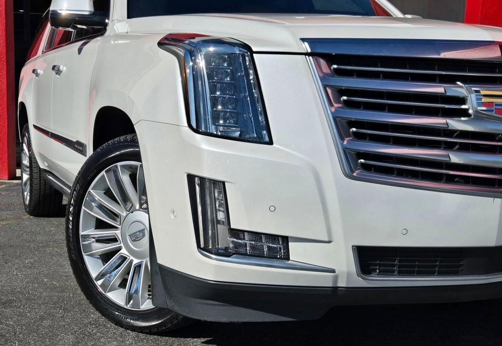 Used 2019 Cadillac Escalade ESV Platinum image 13