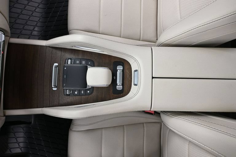 Used 2021 Mercedes-Benz GLS 450 4MATIC image 35