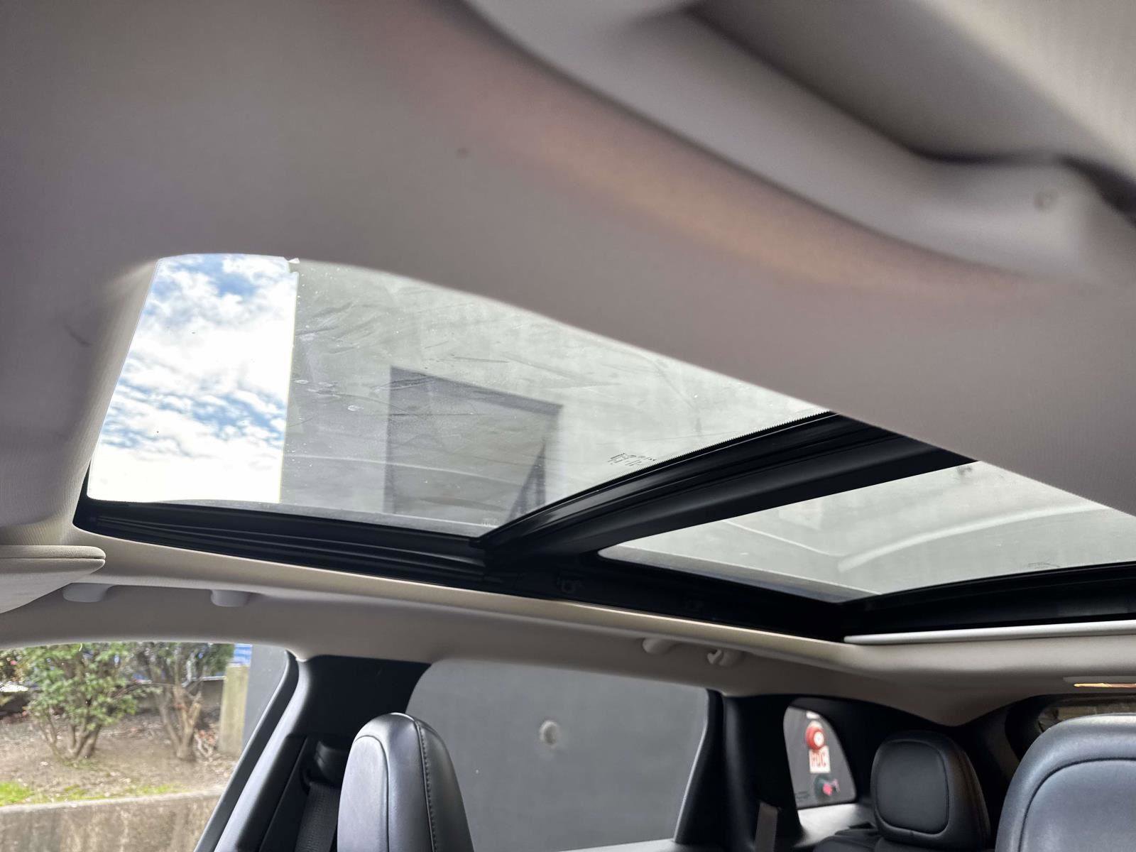 Used 2017 Jeep Cherokee Trailhawk image 18