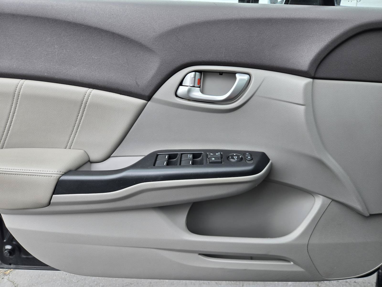 Used 2012 Honda Civic EX-L image 18