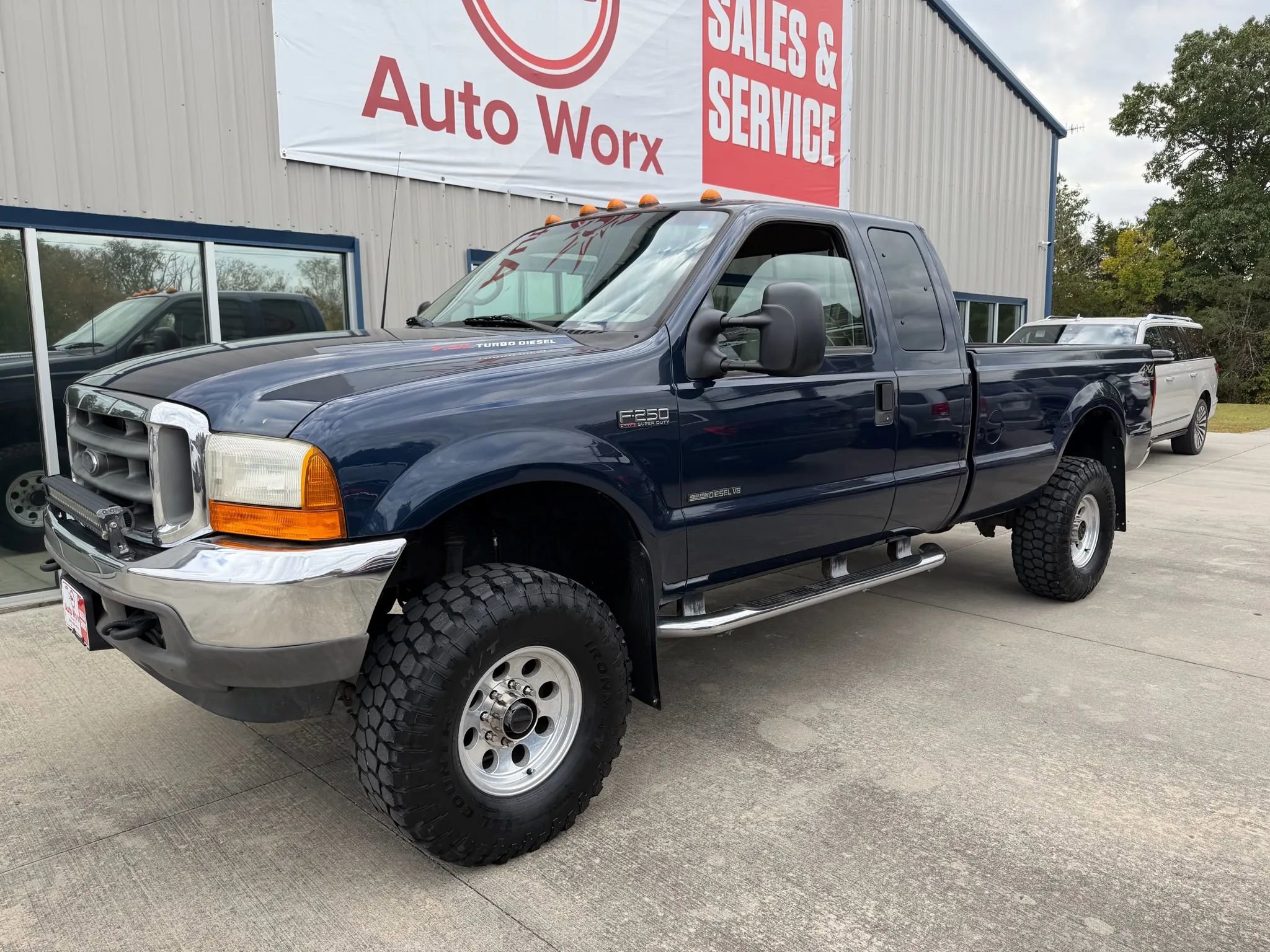 Used 2001 Ford F250 4x4 SuperCab Super Duty image 2