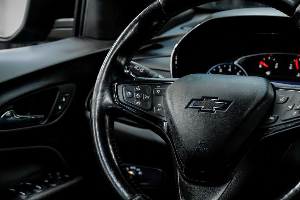 Used 2022 Chevrolet Equinox RS w/ Infotainment Package FWD image 18