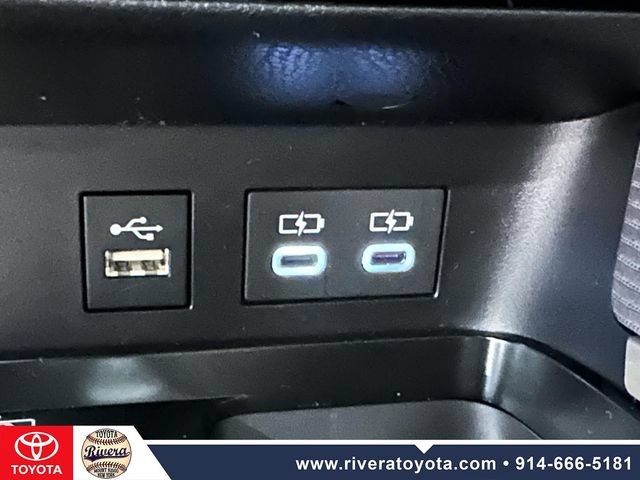 Used 2025 Toyota Camry SE w/ Convenience Package FWD image 24