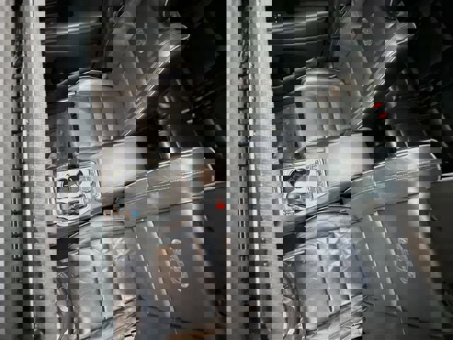 Used 2021 Jeep Grand Cherokee Overland image 24