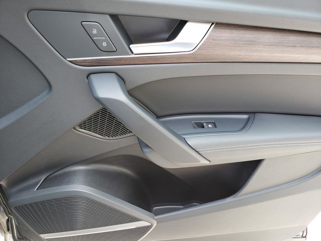 Used 2025 Audi Q5 2.0T Premium Plus image 19