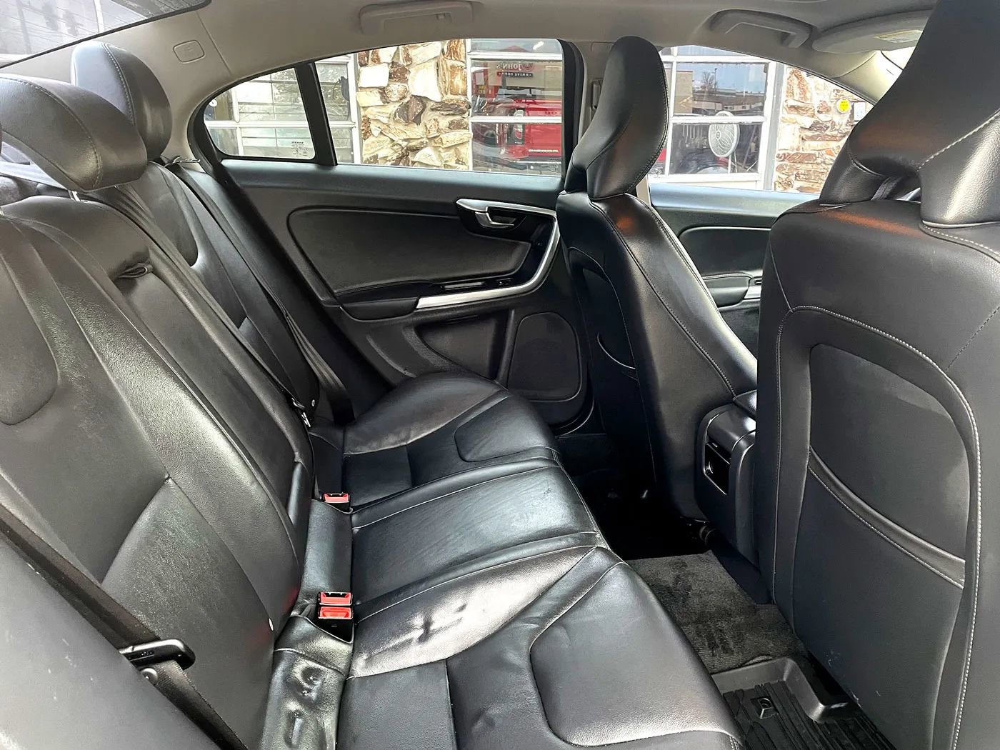 Used 2015 Volvo S60 T5 Premier image 11