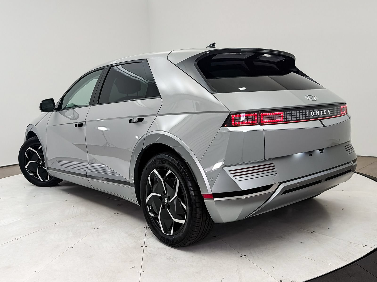 Used 2024 Hyundai Ioniq 5 Limited RWD image 10