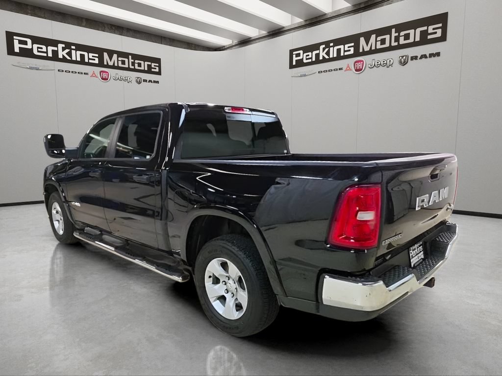 Used 2025 RAM 1500 Big Horn AWD/4WD image 3