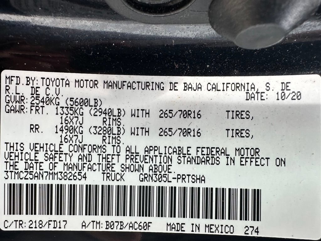 Used 2021 Toyota Tacoma TRD Off-Road w/ Technology Package AWD/4WD image 11