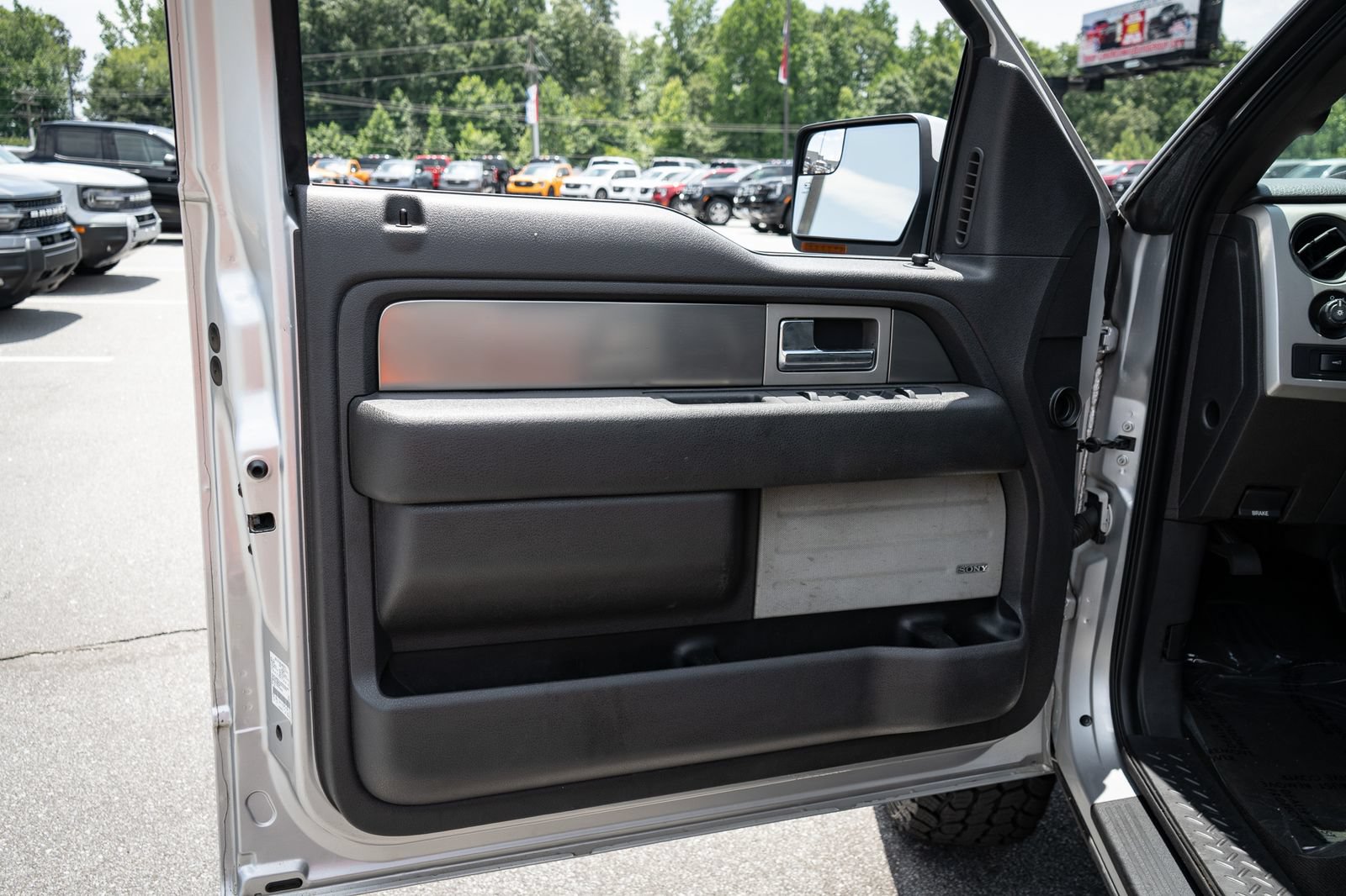 Used 2013 Ford F150 Raptor w/ Luxury Equipment Group AWD/4WD image 16