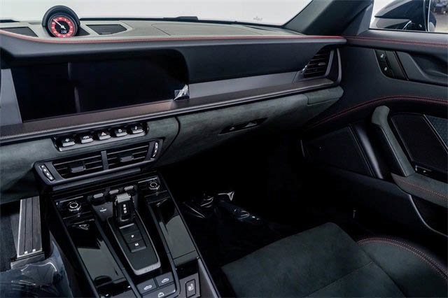 Used 2025 Porsche 911 Carrera GTS image 52