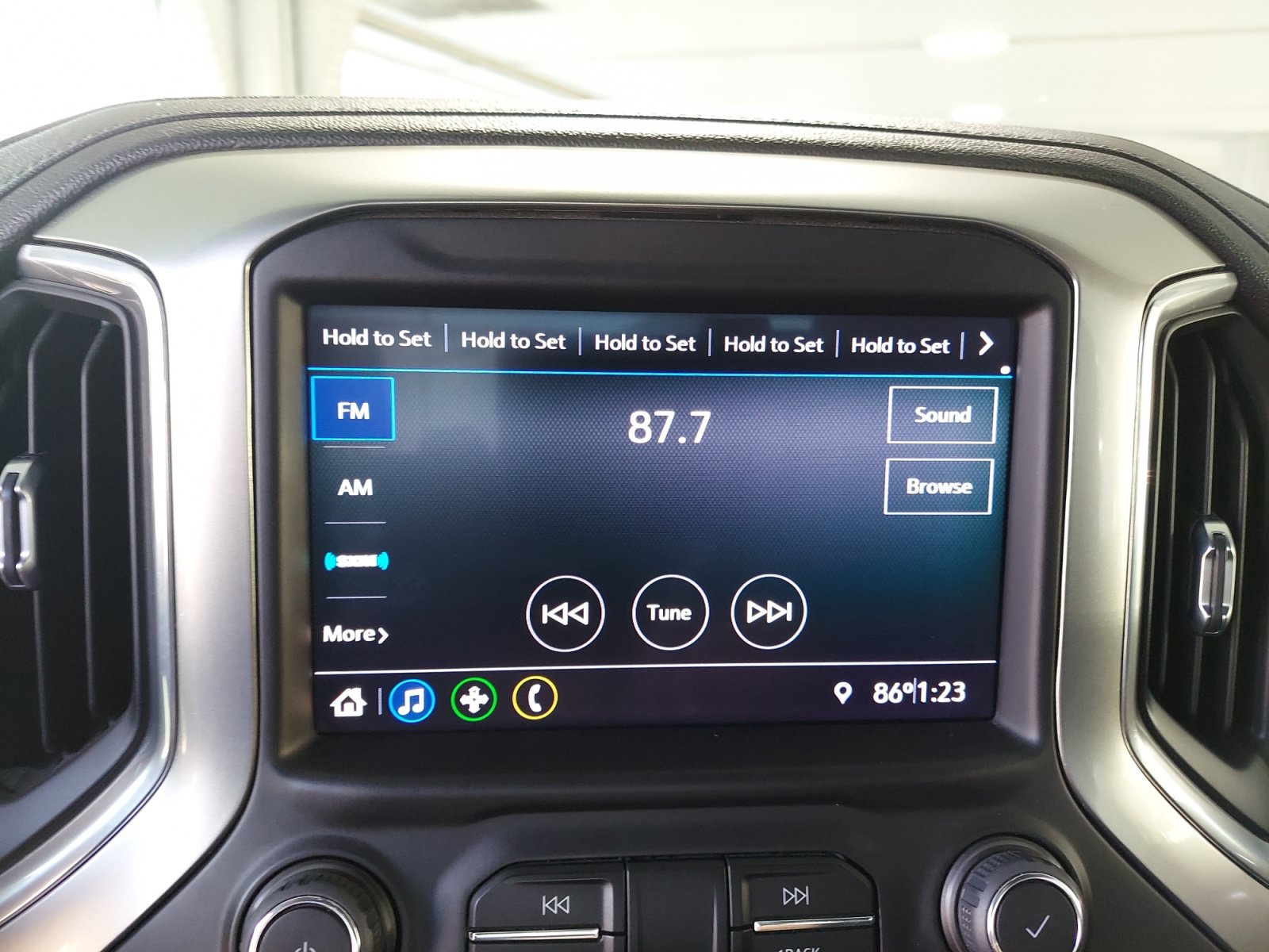 Used 2022 Chevrolet Silverado 2500 LT w/ Convenience Package AWD/4WD image 16