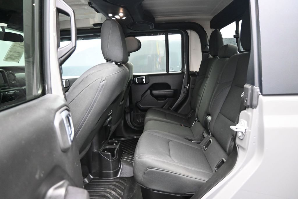 Used 2022 Jeep Gladiator Mojave AWD/4WD image 24