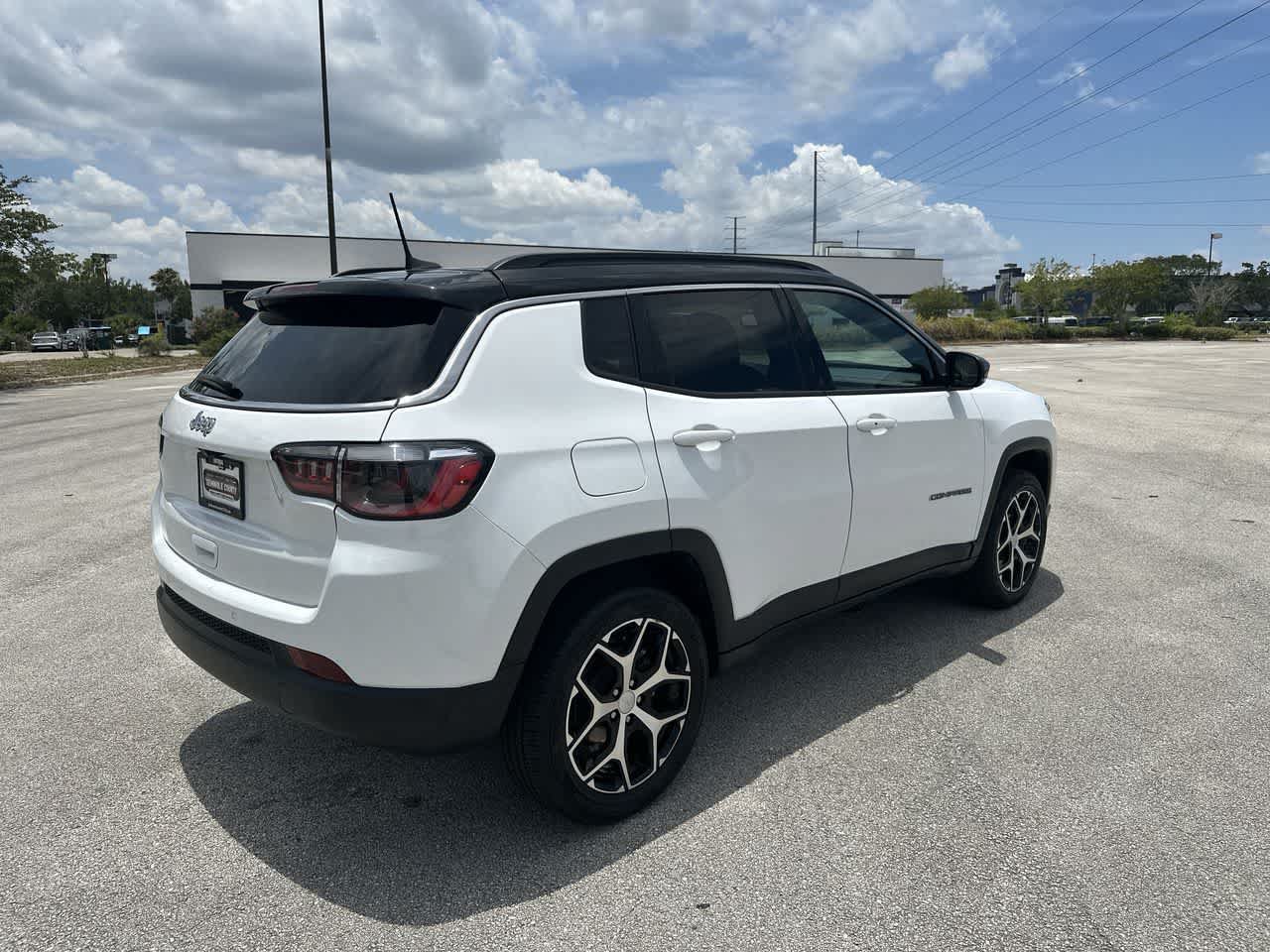 Certified 2024 Jeep Compass Limited AWD/4WD image 14
