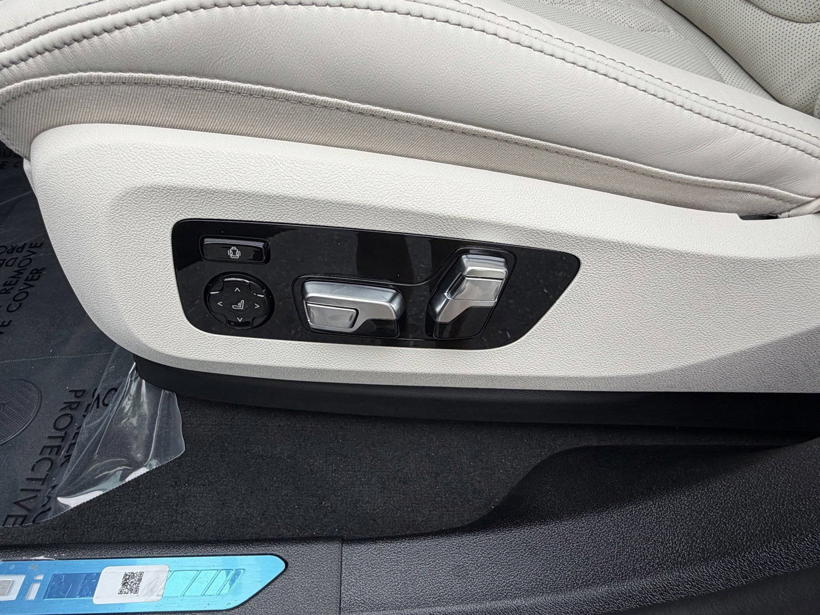 New 2027 BMW X6 M60i AWD/4WD image 25