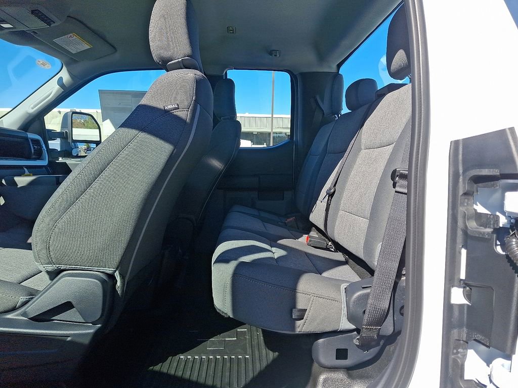 New 2026 Ford F250 XL w/ XL Chrome Package image 6