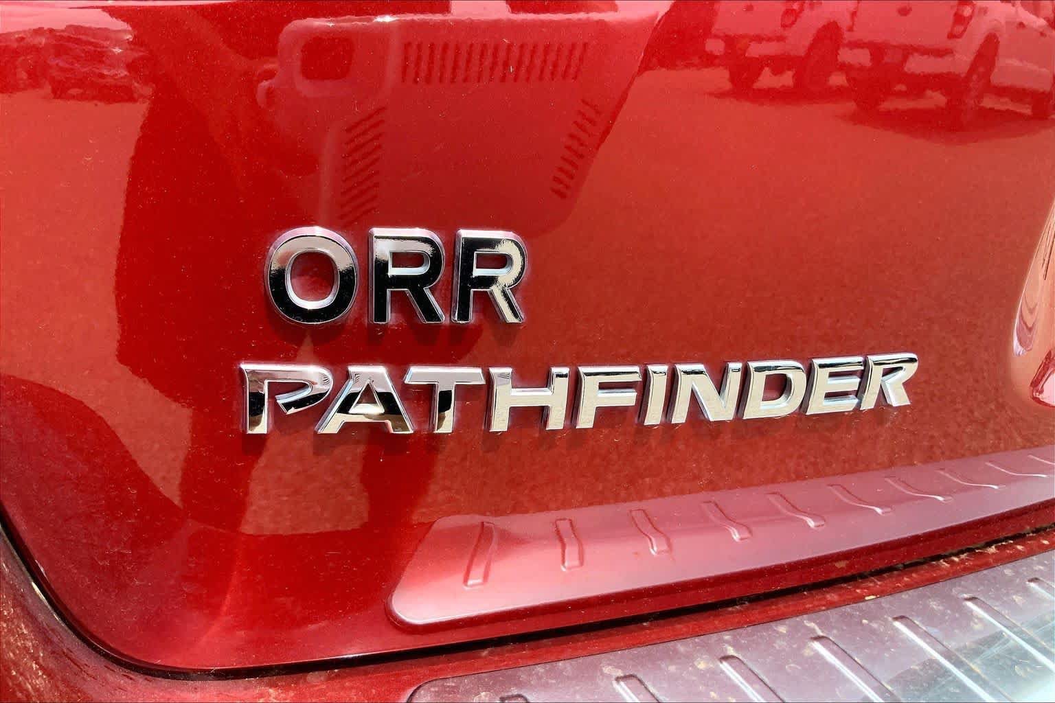 Used 2017 Nissan Pathfinder Platinum FWD image 33