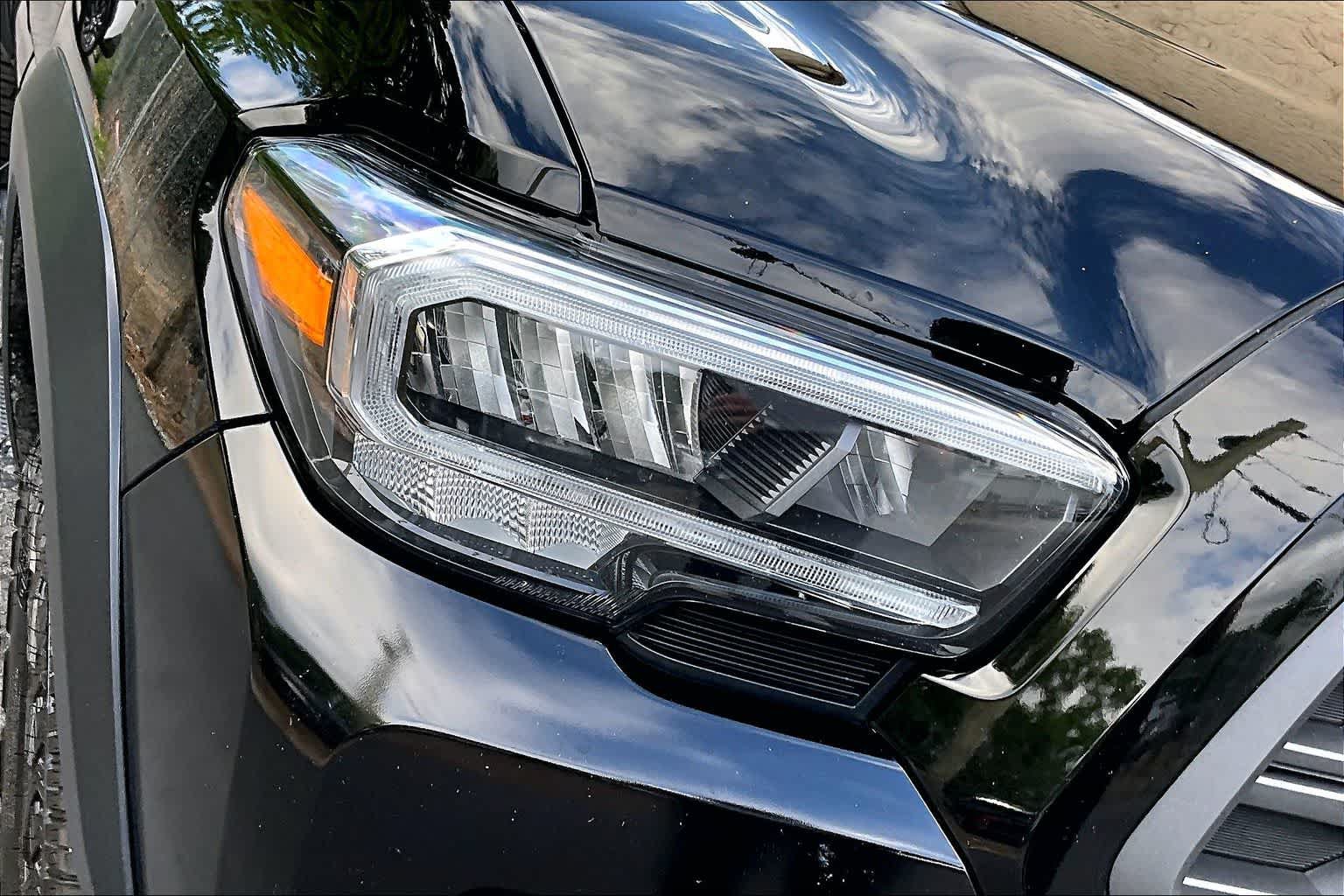 Used 2023 Toyota Tacoma TRD Off-Road AWD/4WD image 27