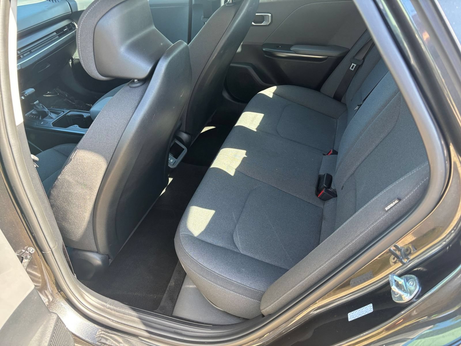 Used 2025 Kia K4 FWD image 28