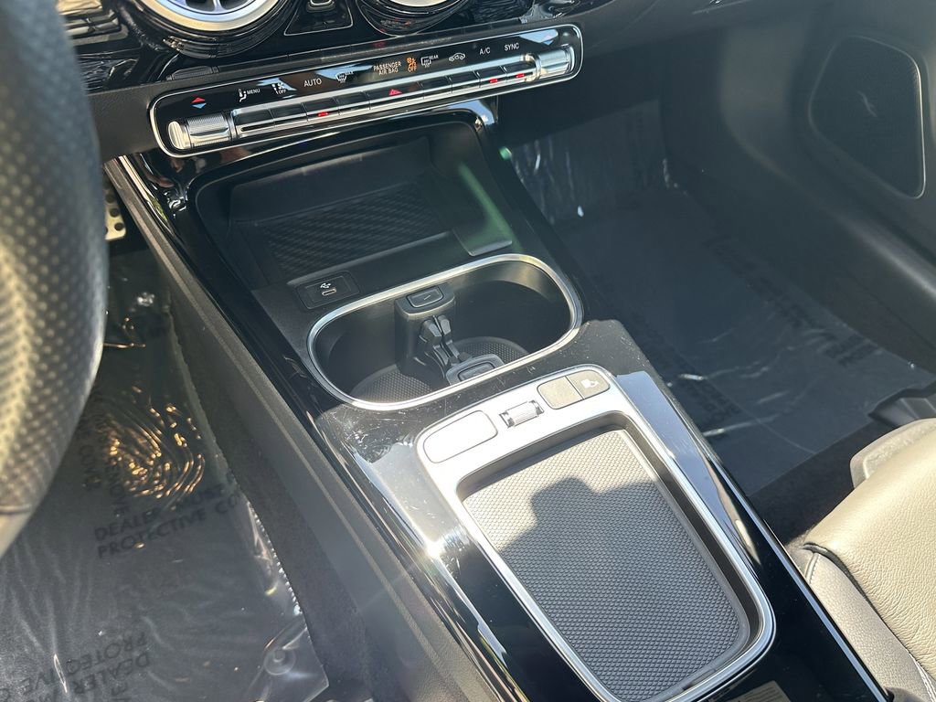 Certified 2025 Mercedes-Benz CLA 35 AMG 4MATIC image 31