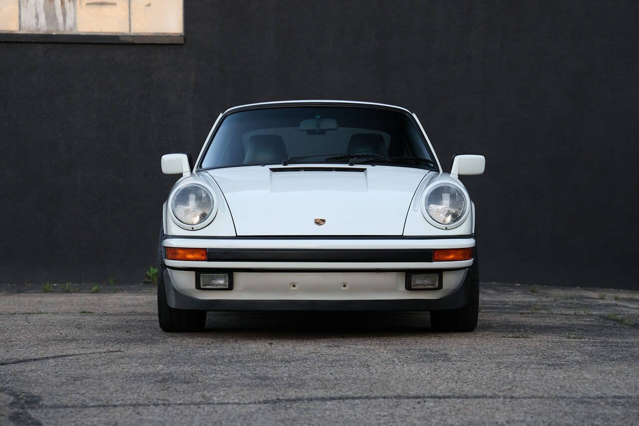Used 1989 Porsche 911 Carrera RWD image 2