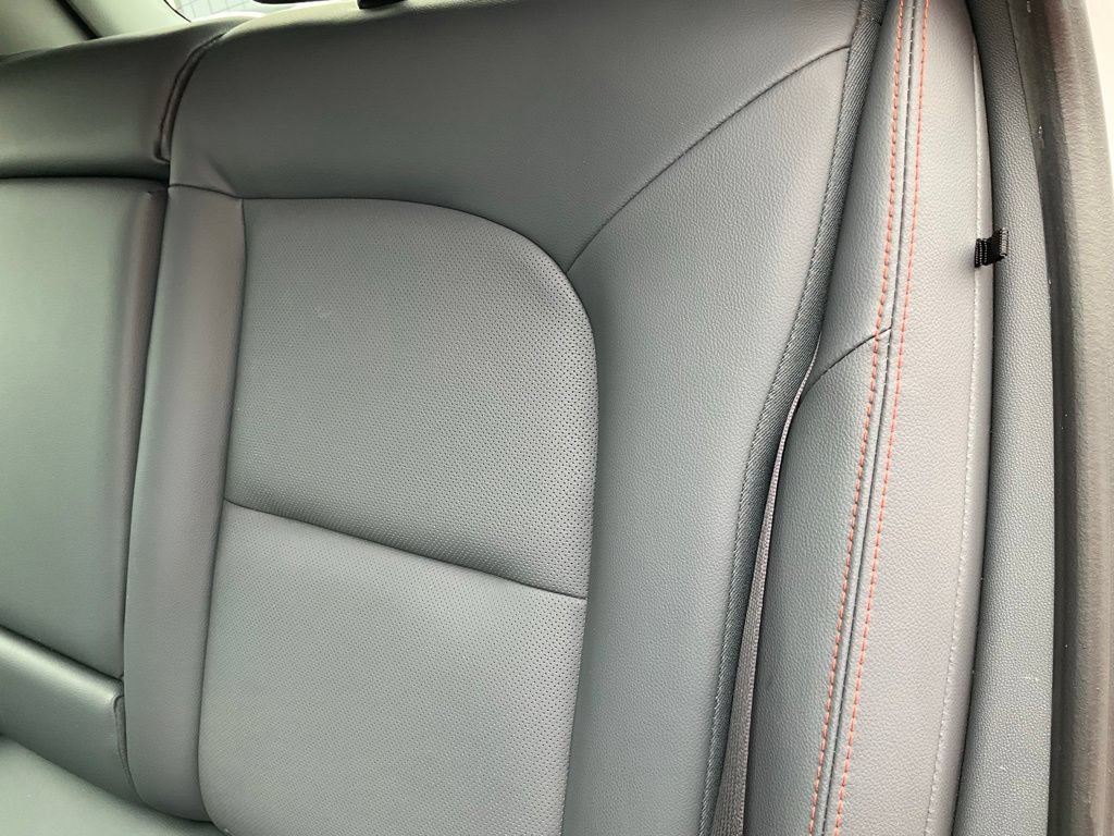 Used 2017 Chevrolet Bolt Premier FWD image 28