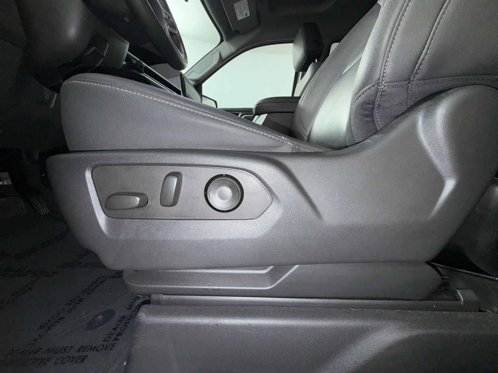 Used 2023 Chevrolet Silverado 1500 LT Trail Boss w/ LT Trail Boss Premium Package AWD/4WD image 14
